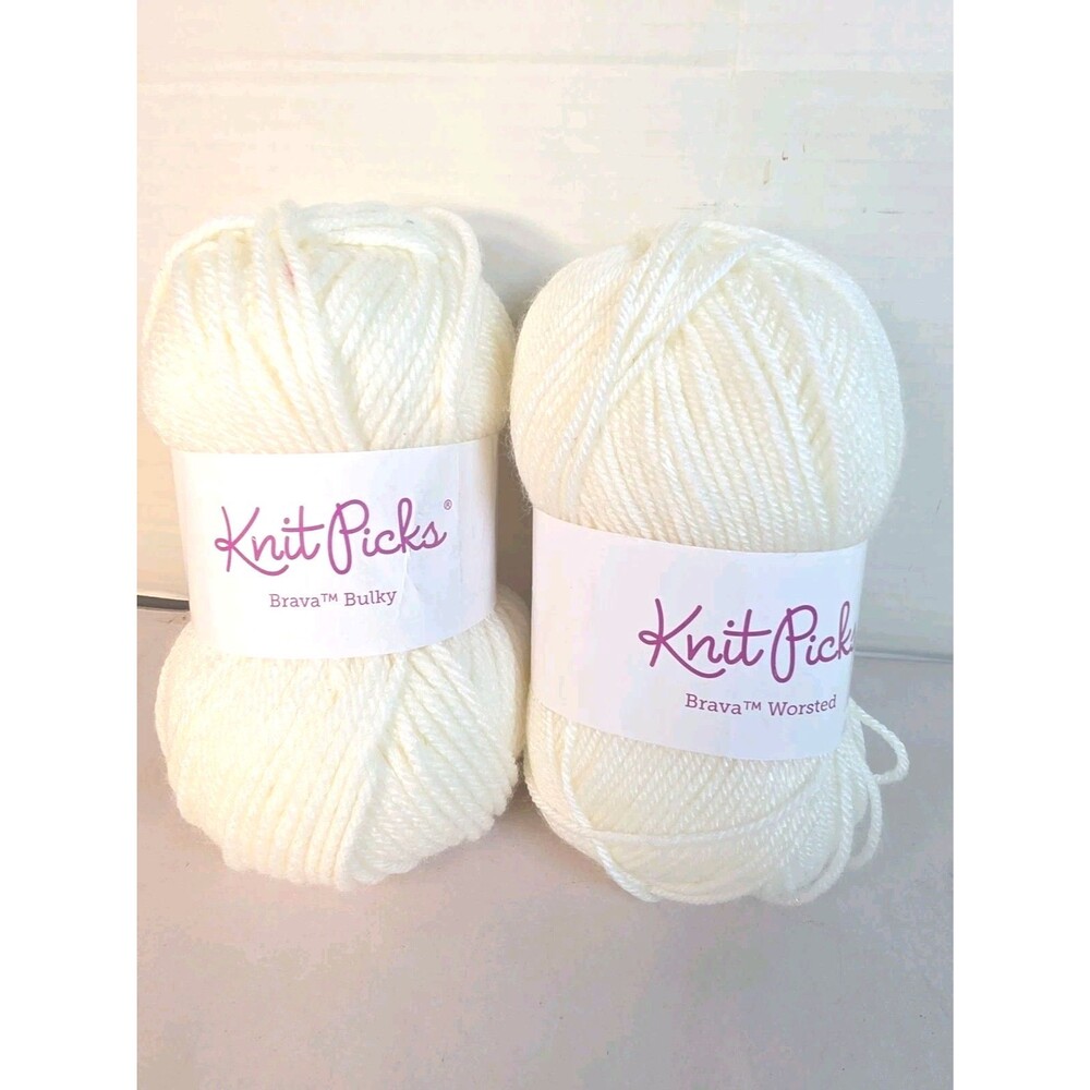 New Brava Knit Picks Worsted Weight Yarn 100g Color White Lot Of 2